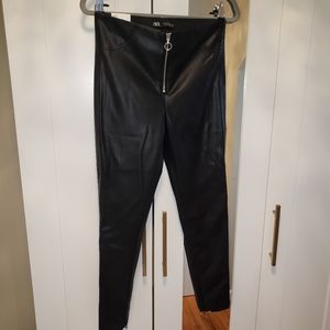 Faux leather legging